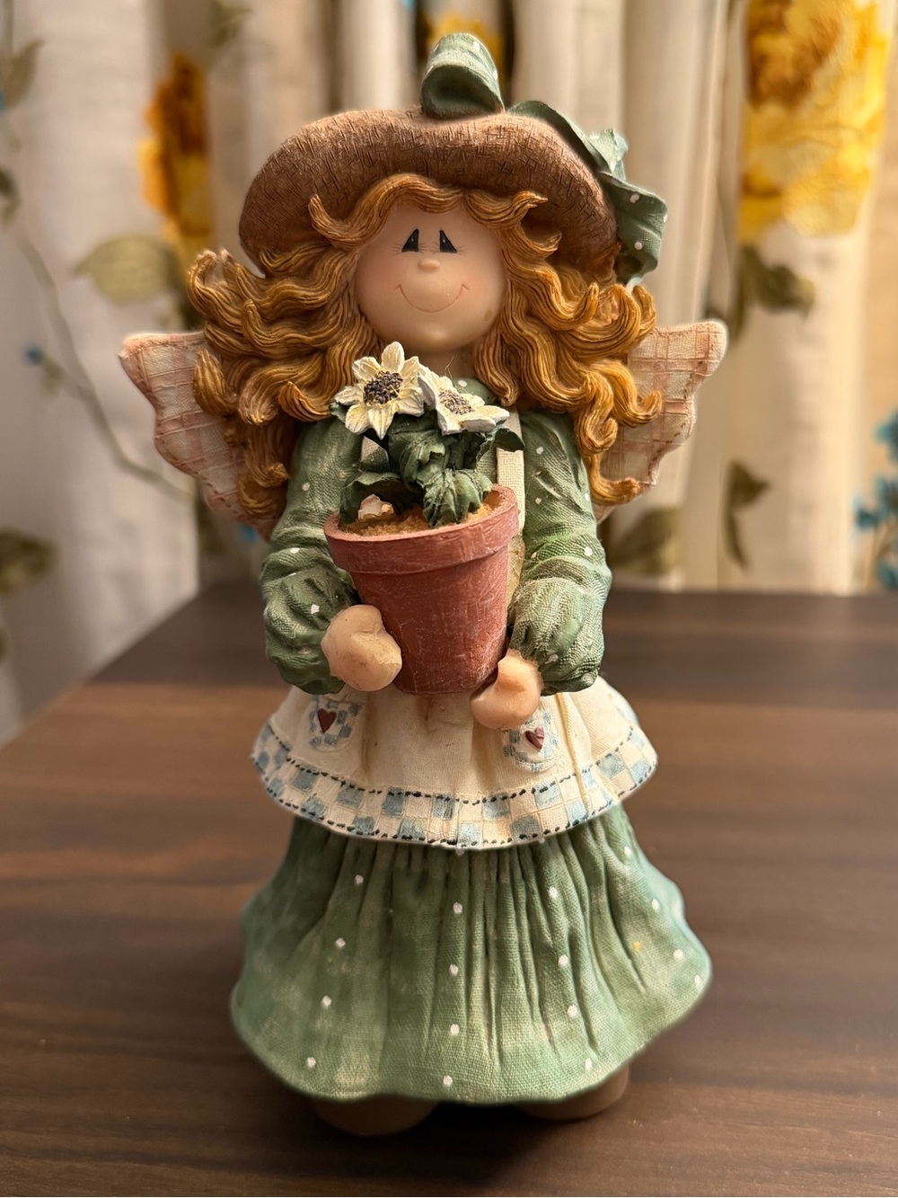 Crazy Mountain Exclusive Designs Garden Angel Figurine